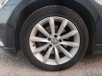 rozpredám Passat B8 variant DSG - LH5X - 18