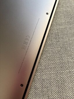 Macbook Air 2019, 13" - 18