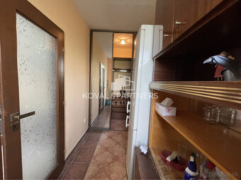 Prenájom 3 izbového bytu s balkónom v Nitre na Partizánskej - 18