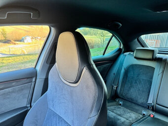 Škoda Superb 2.0 TDi 4x4 Sportline - 18
