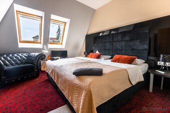 REZERVOVANÉ - Budova v Trenčíne – priestranný byt, showroom - 18