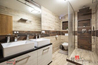 Útulný 5 izbový byt na predaj Banská Bystrica, do centra 5 m - 18