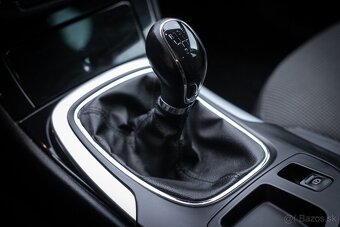 Opel Insignia ST 96kW - 18