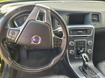 Volvo V60 – benzín + CNG - 18