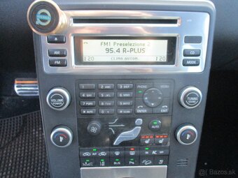 VOLVO XC70 2,4D5 151kw AWD SUMMUM GPS Radar 2011 - 18