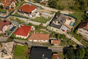 Pokoj vidieka, výhody mesta – Rodinný dom v Novej Bani na pr - 18