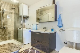 Zariadený dom s bazénom / Chorvátsko - 18