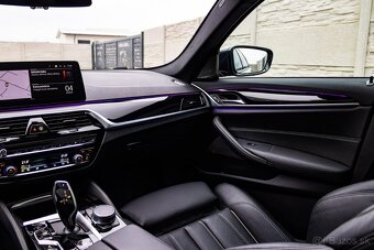 BMW 520d Touring / M Paket / HK Audio / TOP STAV / PANORÁMA - 18
