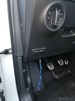 Predám Škoda Karoq Style 1,6 TDI - 18