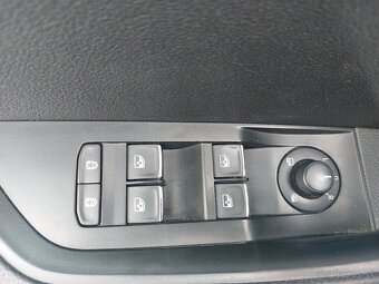 Škoda Superb Combi 2.0 TDI DSG - 18