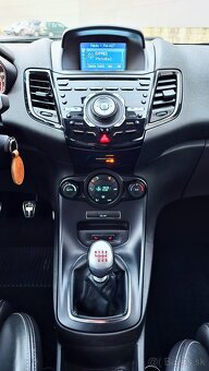 Ford Fiesta ST - 18