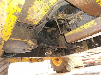 CATERPILLAR TH 63 4X4 - 18