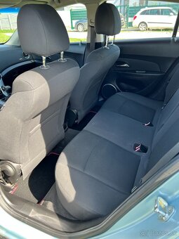 Predám Chevrolet Cruze 1,8 - 18