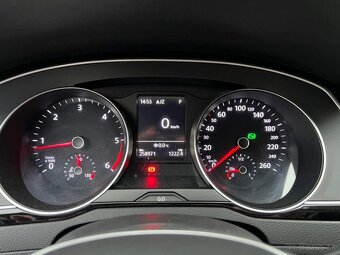 Volkswagen Passat Combi 2.0TDI 110kW automat tažné klima ACC - 18