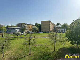 REZERVOVANÝ - 18