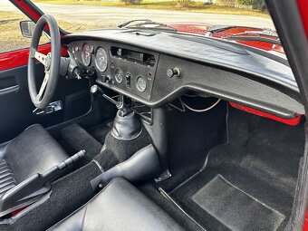 Triumph Spitfire MkIV z roku 1971 - 18