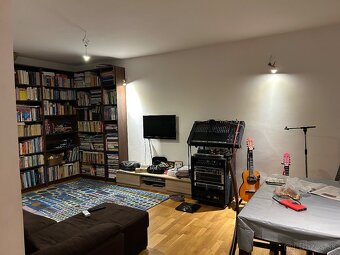 3-IZBOVÝ BYT S LOGGIOU V CENTRE RIMAVSKEJ SOBOTY - 18