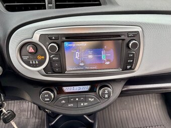 Toyota Yaris 1.5 Hybrid Style Selection VVT-iE Automat - 18
