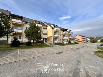 Na predaj dva zariadené 2-izbové apartmánové byty s balkónom - 18