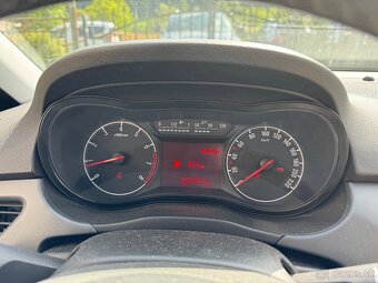 Opel Corsa E 1.2 benzin 2017 68000km POJAZDNÉ - 18
