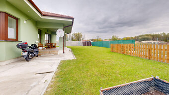 NA PREDAJ Moderný 4-izbový rodinný dom v tichej lokalite. - 18