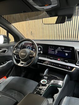 Kia Sportage 1.6 T-GDi HEV GT-Line 4WD A/T - 18