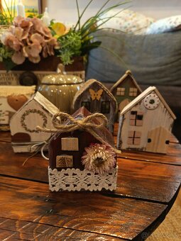 Dekoračné domčeky, venčeky😊 - 18