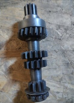 Náhradní díly do převodovky Dněpr Ural M72 M67 M67-36 K750 - 18