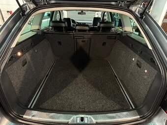 Škoda Superb Combi 1.6 TDI CR DPF Elegance - 18