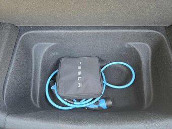 Tesla Model Y ° Dual motor (4x4) ° LR ° 2021 ° - 18