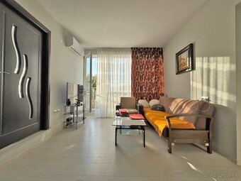 Moderný dvojizbový apartmán v elegantnom komplexe - Slnečné  - 18