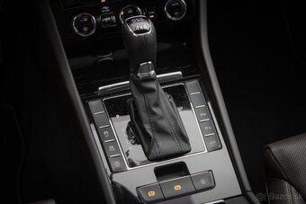Škoda Superb Combi 2.0 TDI L&K 4x4 / AJ NA SPLÁTKY / - 18