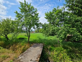 Veľký RD s 2 bytovými jednotkami na rovinatom 1973m2 pozemku - 18