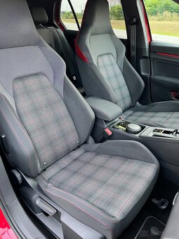 VW Golf 8 GTI 2.0TSI DSG - 18