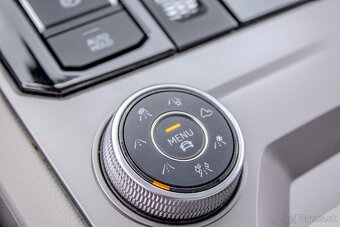 Volkswagen Touareg 3.0 V6 TDI SCR 210kW R-Line 4Motion - 18