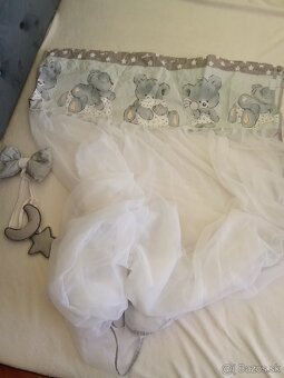 Predám detskú postieľku+ 2x matrac, plachty, mantinel... - 18