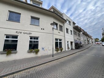 Prenájom 2 izb. byt v Centre BA, Zámocká ulica, Bratislava - 18