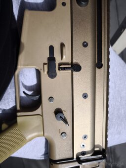 Airsoftová zbraň FN SCAR-L + Kolimátor EPS 3 (používané) - 18