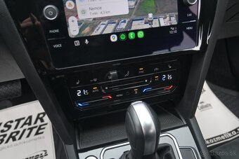 Volkswagen Passat Variant 2.0 TDI Elegance 4Motion DSG - 18