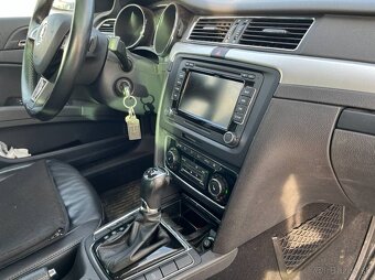 Škoda Superb 2.0 TDI DSG - 18