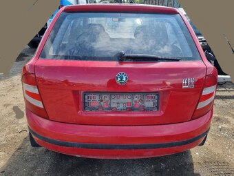 ŠKODA FABIA 1 predný nárazník červenej farby - 18