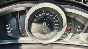 Volvo V40 Cross Country D3....odpočet DPH - 18