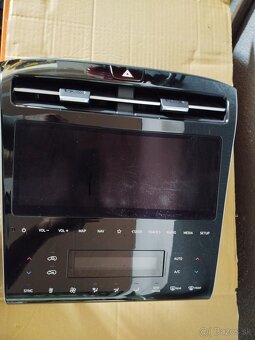 Rozpredám Hyundai tucson NX4 1,6tgdi - 18