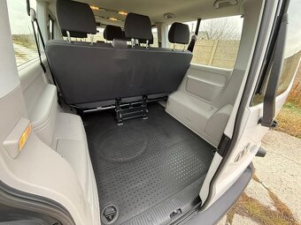 Volkswagen Caravelle T6 2.0TDI DSG 110kW ACC Ťažné2,5t
 - 18