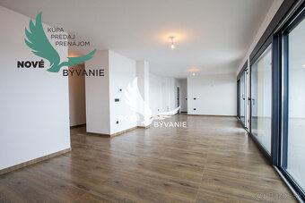 Luxusný apartmán v prvej rade od mora s výhľadom na more v C - 18