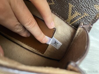 Louis Vuitton Tilsitt Monogram kabelka - 18