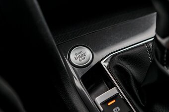 Volkswagen Tiguan Allspace R-line 2.0TDI 147kW DSG7 05/2022 - 18