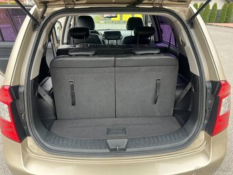 Predám KIA Carens III 2.0 CRDi - 7.miestne + 17" ALU sada - 18
