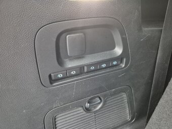 S-MAX 2,0 TDci  140Kw 7-miestne, webasto, manuál - 18