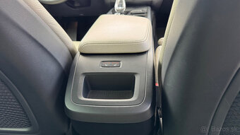Volvo XC60 B4 Momentum AWD A/T - 18